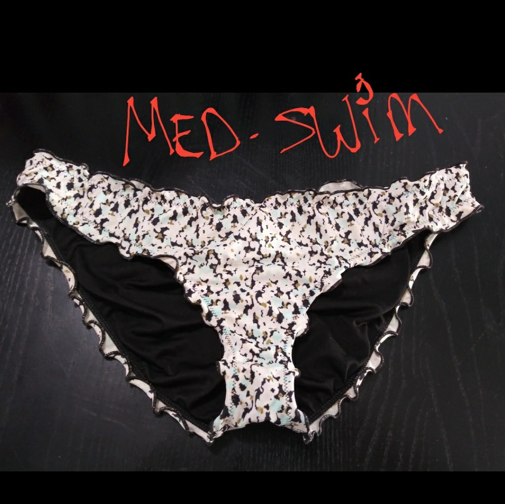 Medium sized Victoria's Secret Bathing suit bottom